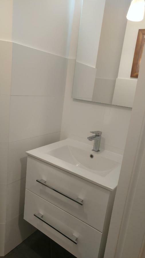 דירות פוזנן Apartament Wybickiego מראה חיצוני תמונה